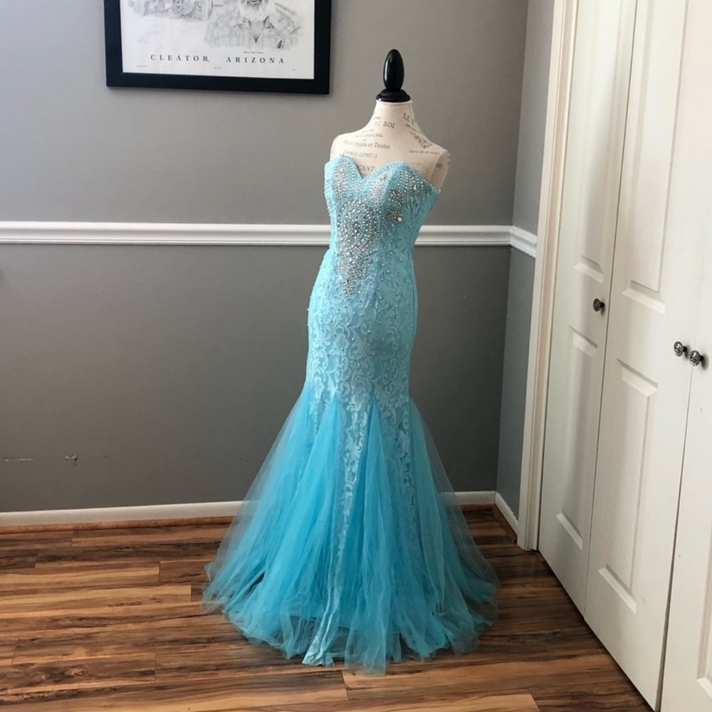 NEW STUDIO 17 SZ 4 SKY BLUE BEADED LACE TULLE FORMAL EVENING GOWN